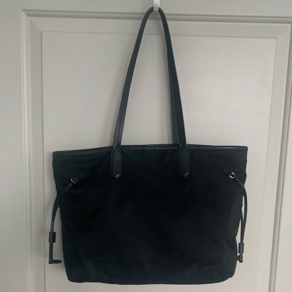 Prada black nylon tote with dust bag - Picture 3 of 16